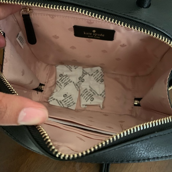 New Kate spade crossbody 🖤 - Picture 7 of 7